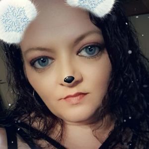 Meet your Posher, Shana